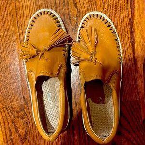 J slide tan loafers